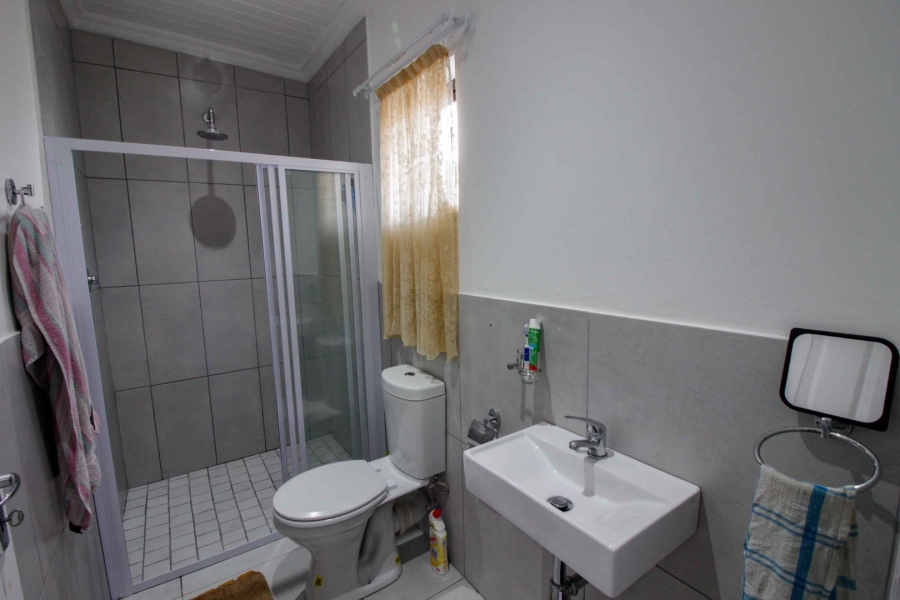 4 Bedroom Property for Sale in Wavecrest Eastern Cape